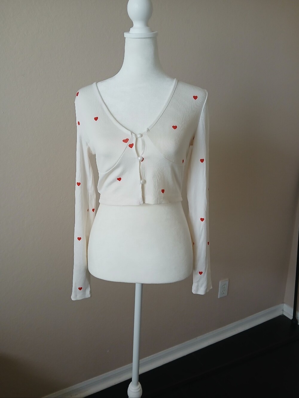 & Other Stories Cream Cropped Cardigan with Red Heart Motif